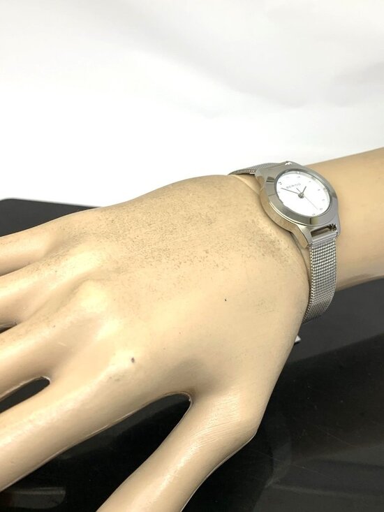 Bering Womens Watch 11125-000 Quartz White Dial 25mm Petite Mesh Stainless Steel main image 10